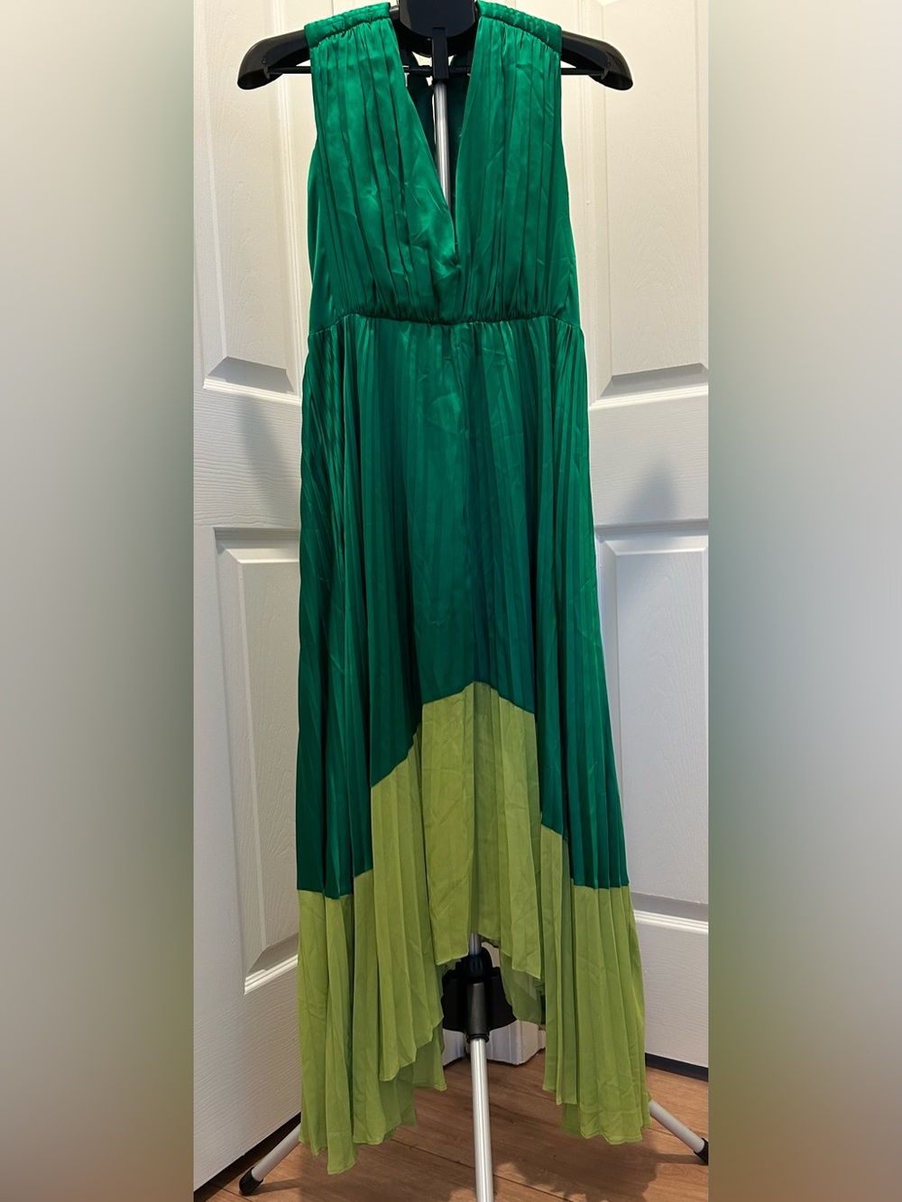 Green Two-Tone Pleated Maxi Dress